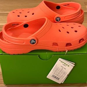 Women’s crocs